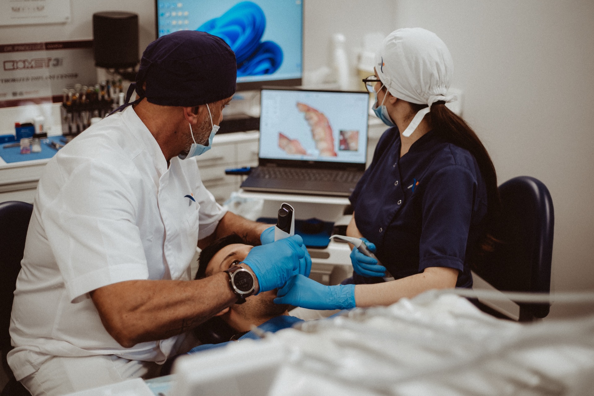 Studio dentistico Pinoli — sala accoglienza pazienti a Milano